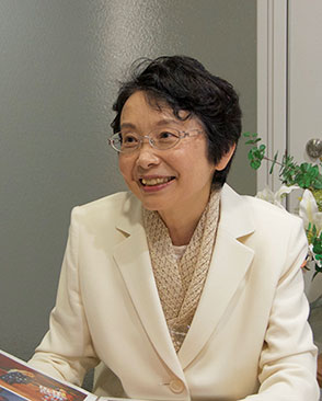 蘇れ日本人の会 会長 藤原美津子